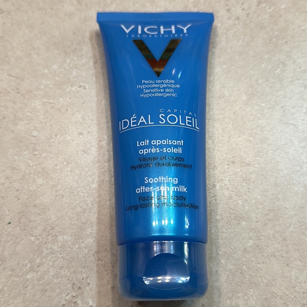 NWT - [ONE LEFT] Vichy soothing after-sun milk *1
